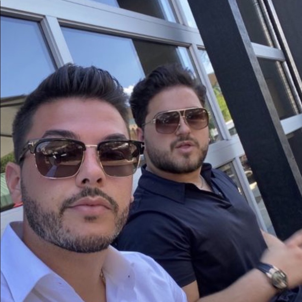 Meet your Posher, Christian